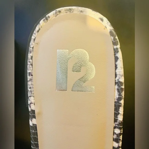 R2 Women’s Snakeskin Print Mules, Size 7 - Picture 7 of 11